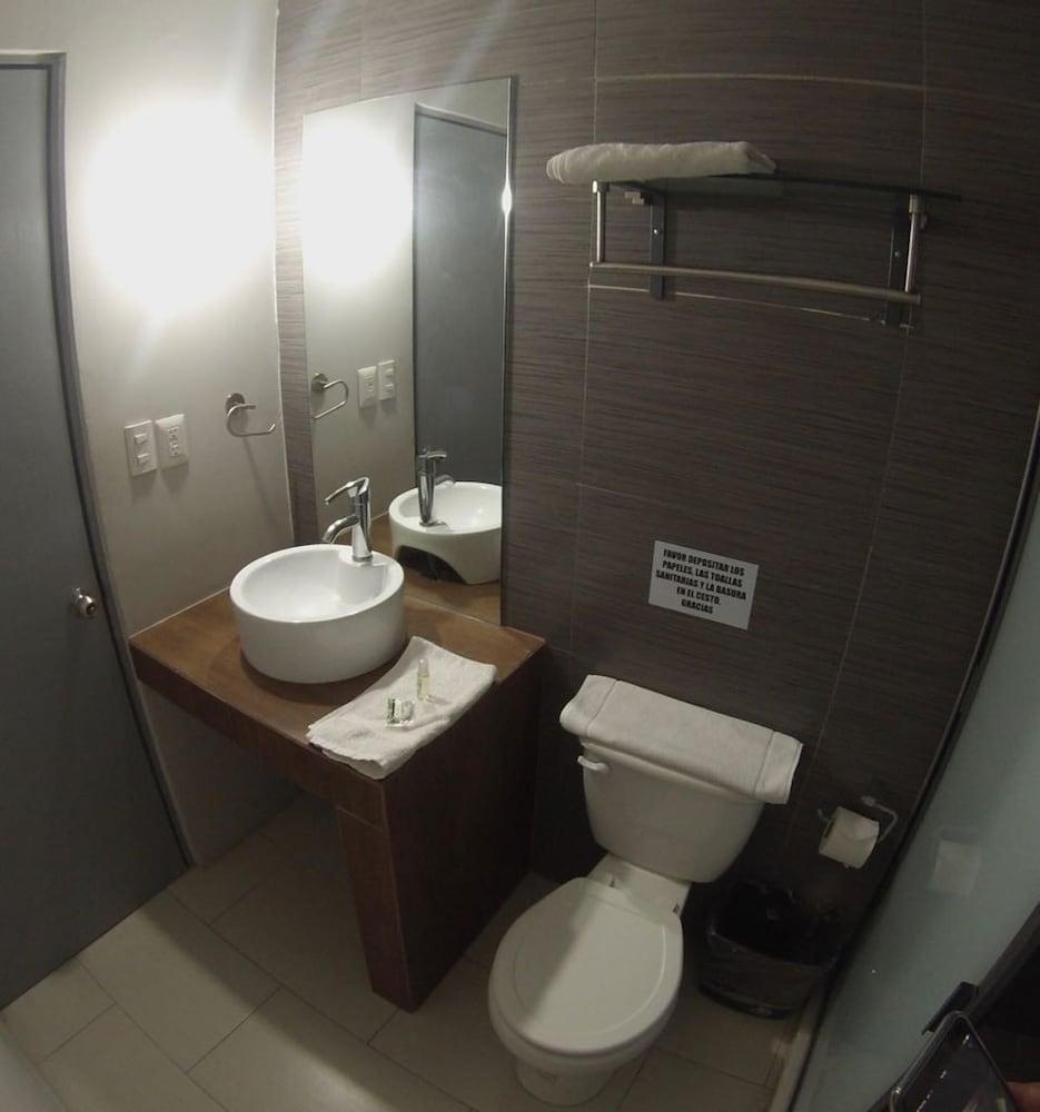 Hotel Fg León Kültér fotó
